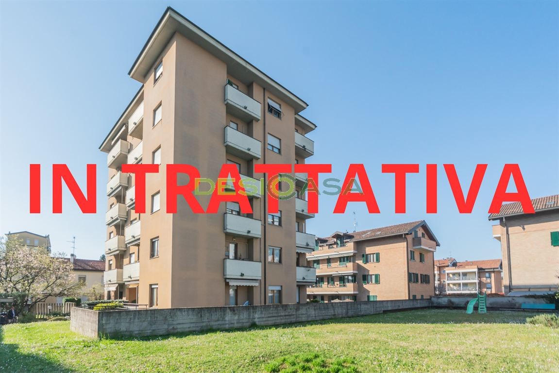 Trilocale con cantina e box doppio in vendita a Desio