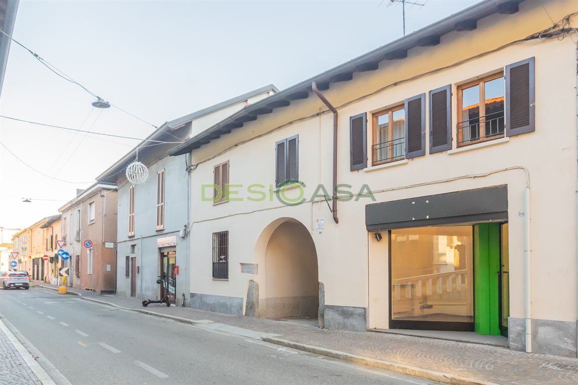 APPARTAMENTO DI CINQUE LOCALI IN VENDITA A DESIO