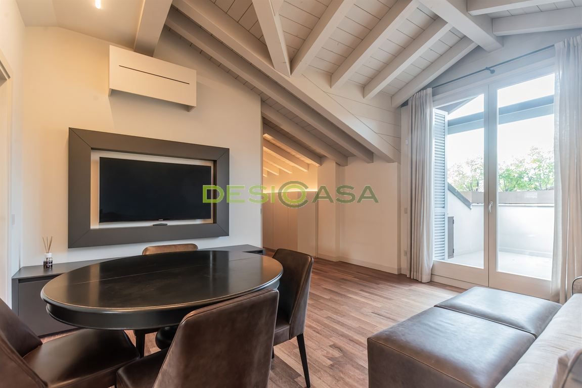 3 LOCALI MANSARDATO, CANTINA E BOX